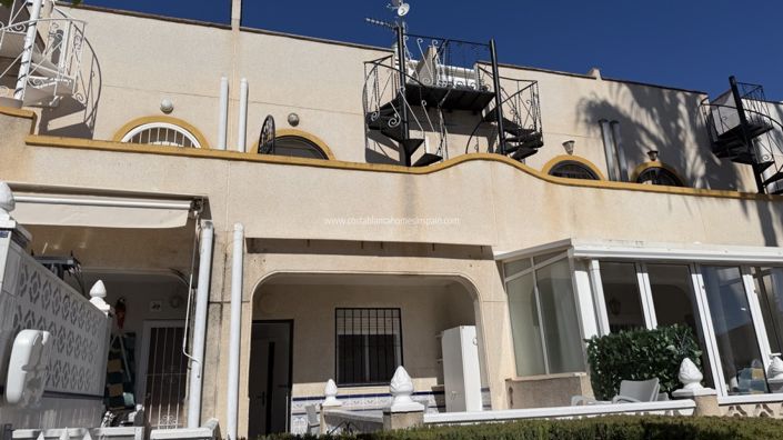 Image No.2-2 Bed Townhouse for sale