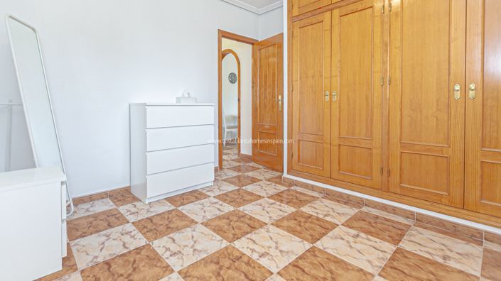 Image No.21-2 Bed Apartment for sale