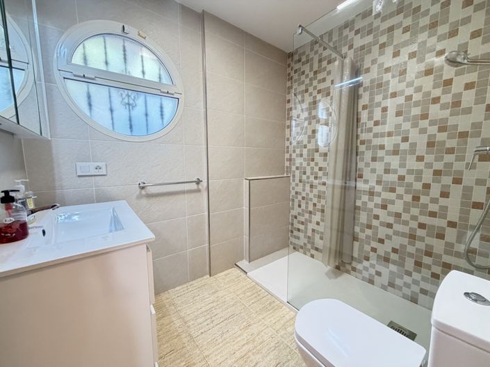 Image No.18-3 Bed Villa for sale