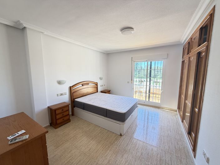 Image No.25-3 Bed Villa for sale