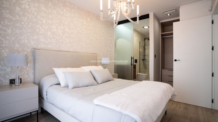 Image No.40-2 Bed Apartment for sale