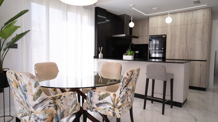 Image No.17-3 Bed Apartment for sale