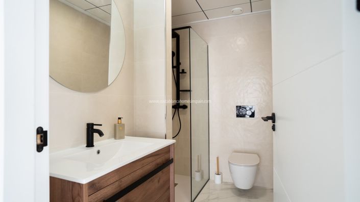 Image No.37-3 Bed Apartment for sale