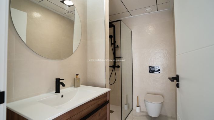 Image No.39-3 Bed Apartment for sale