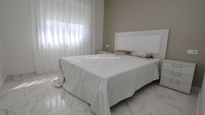 Image No.27-2 Bed Apartment for sale