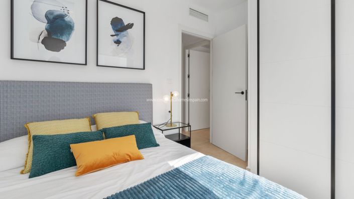 Image No.28-2 Bed Apartment for sale