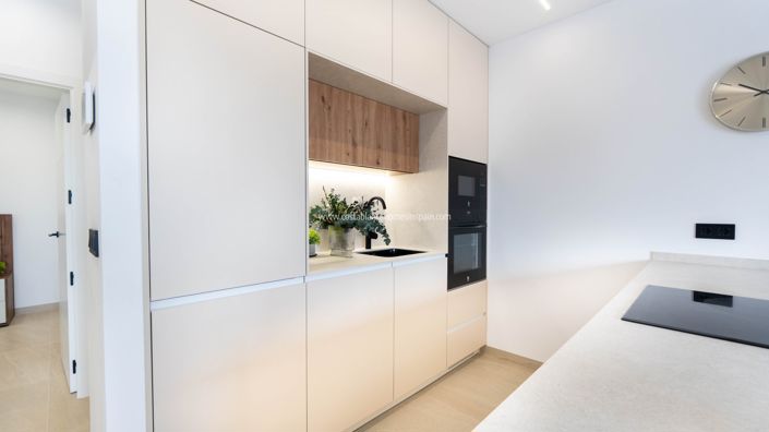 Image No.10-4 Bed Villa for sale