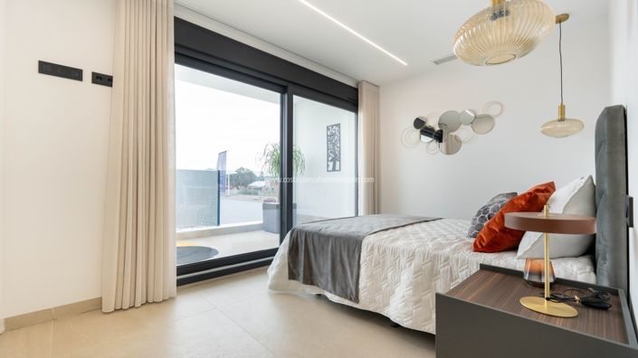 Image No.19-3 Bed Villa for sale