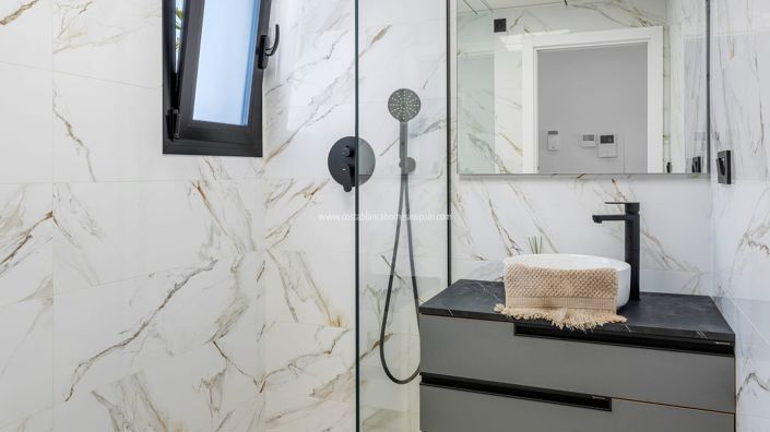 Image No.25-2 Bed Apartment for sale