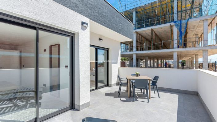 Image No.29-2 Bed Apartment for sale