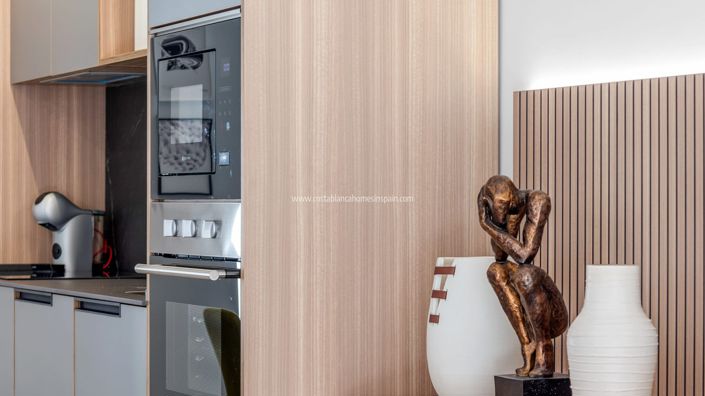 Image No.17-3 Bed Apartment for sale