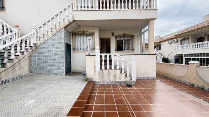 Image No.2-Appartement de 2 chambres à vendre à Orihuela Costa