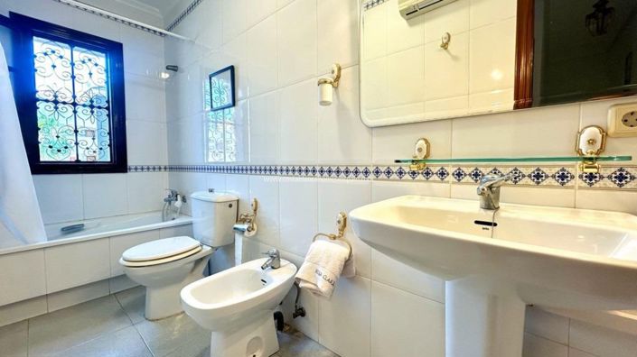 Image No.16-4 Bed Villa for sale