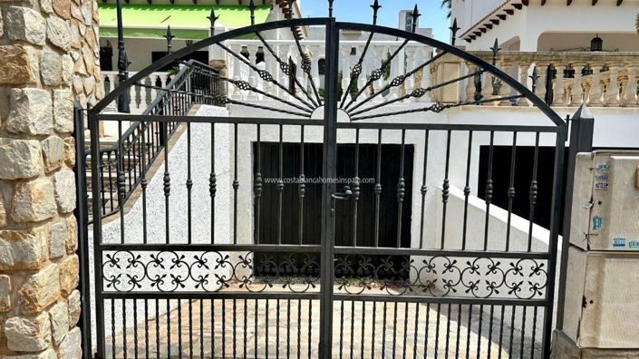 Image No.29-4 Bed Villa for sale