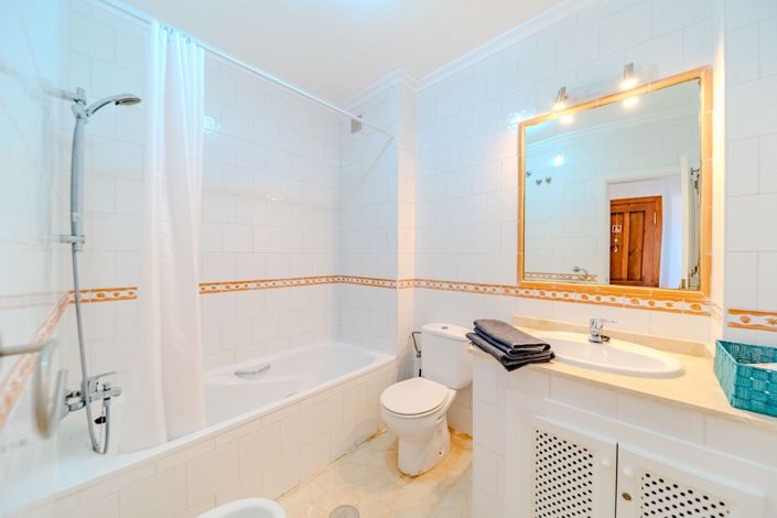 Image No.15-2 Bed Apartment for sale