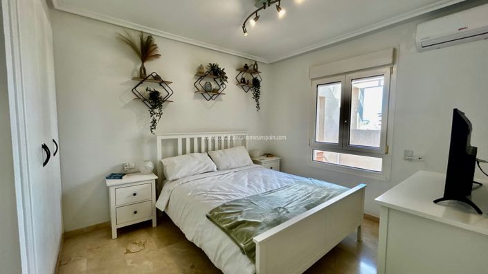 Image No.18-2 Bed Apartment for sale