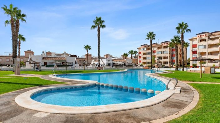 Image No.28-2 Bed Apartment for sale