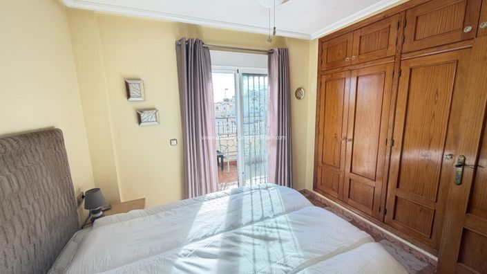 Image No.12-2 Bed Property for sale