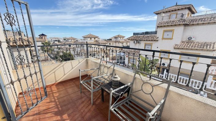 Image No.13-2 Bed Property for sale