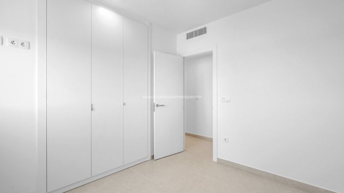 Image No.16-2 Bed Apartment for sale