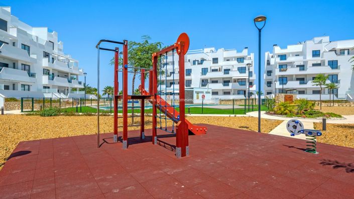 Image No.32-2 Bed Apartment for sale