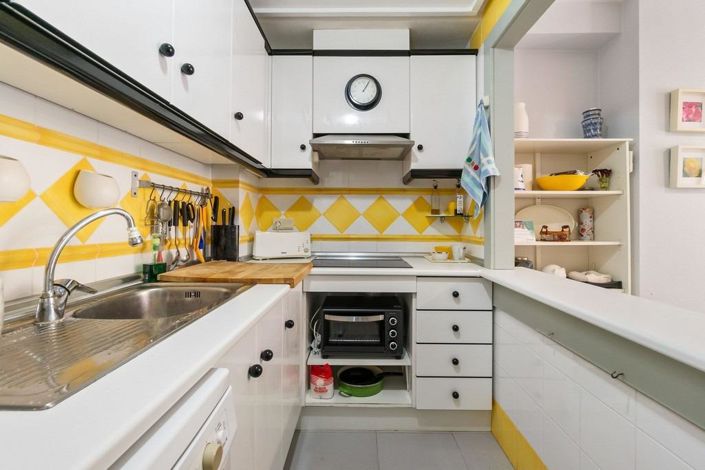 Image No.9-3 Bed Apartment for sale