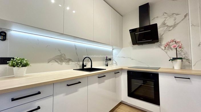 Image No.10-3 Bed Townhouse for sale