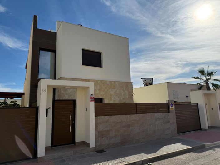 Image No.2-3 Bed Villa for sale