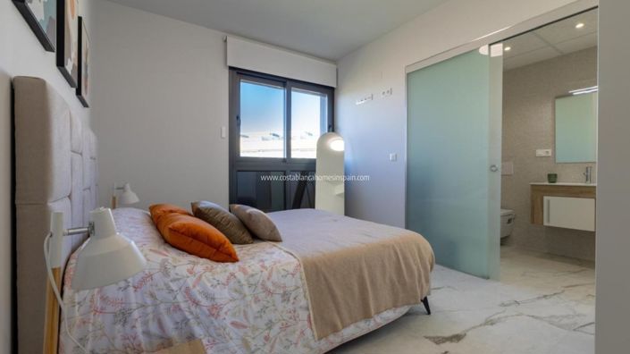 Image No.7-2 Bed Apartment for sale