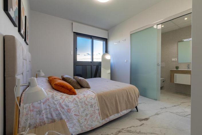 Image No.7-2 Bed Apartment for sale