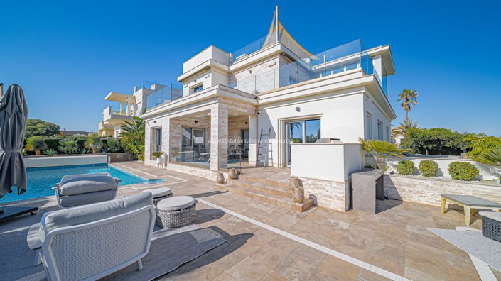 Image No.2-Villa de 6 chambres à vendre à La Zenia