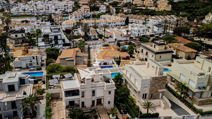 Image No.23-Villa de 6 chambres à vendre à La Zenia