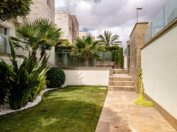 Image No.29-6 Bed Villa for sale