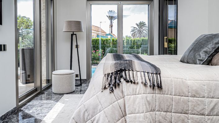 Image No.49-Villa de 6 chambres à vendre à La Zenia