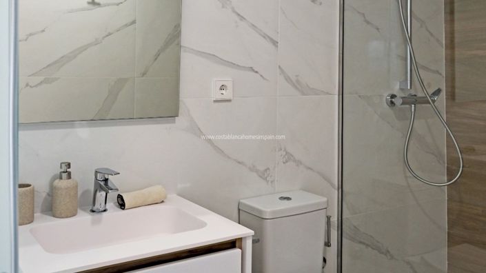 Image No.40-2 Bed Apartment for sale