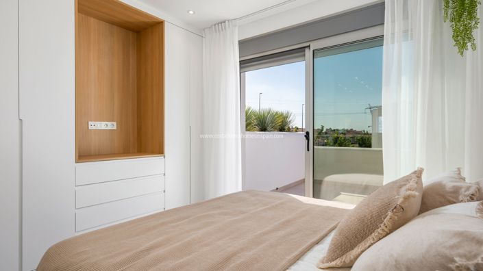 Image No.29-3 Bed Villa for sale