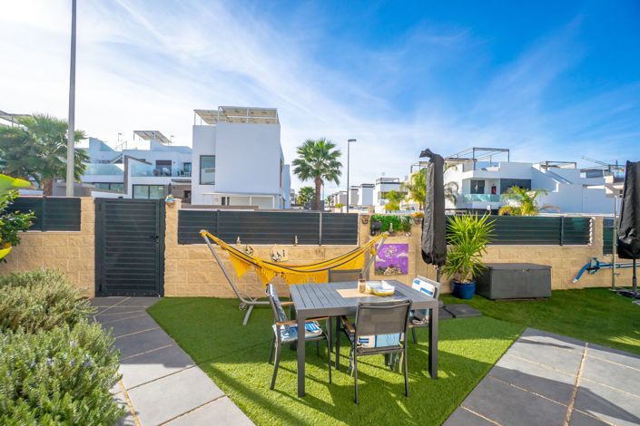 Image No.4-2 Bed Villa for sale