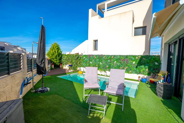 Image No.5-2 Bed Villa for sale