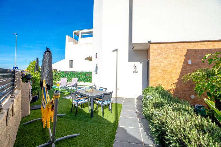 Image No.8-2 Bed Villa for sale