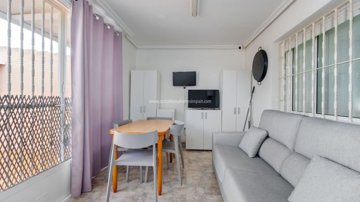 Image No.14-2 Bed Townhouse for sale