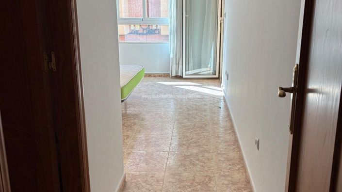 Image No.22-3 Bed Apartment for sale