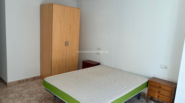 Image No.23-3 Bed Apartment for sale