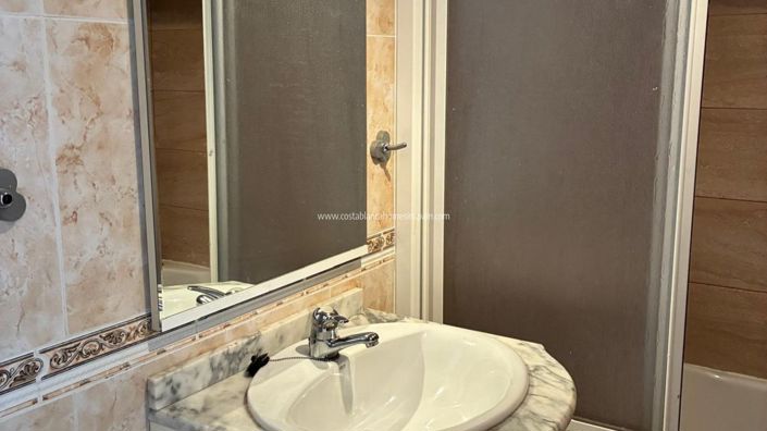 Image No.28-3 Bed Apartment for sale