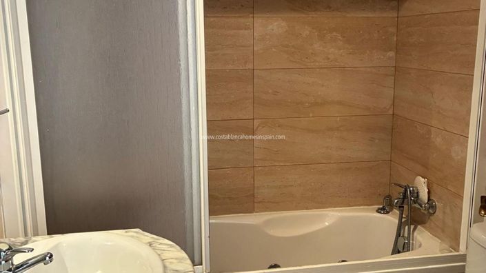 Image No.29-3 Bed Apartment for sale