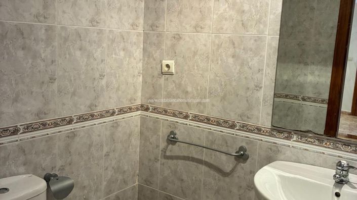 Image No.31-3 Bed Apartment for sale