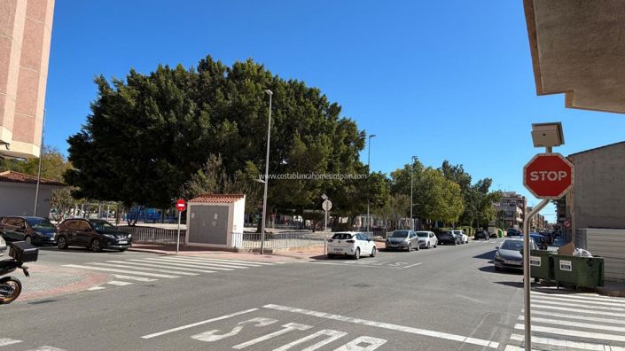 Image No.39-3 Bed Apartment for sale