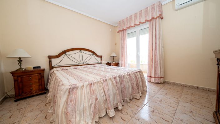 Image No.12-Propriété de 4 chambres à vendre à Torrevieja