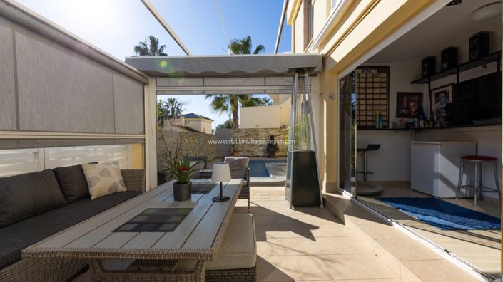 Image No.37-4 Bed Villa for sale