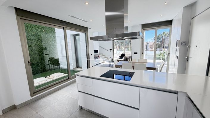 Image No.10-Villa de 4 chambres à vendre à Villamartin