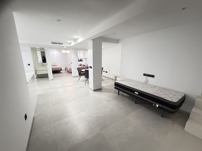 Image No.35-Villa de 4 chambres à vendre à Villamartin